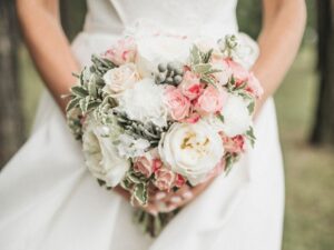 Color Coordinate Bridesmaids and Groomsmen: A Complete Guide