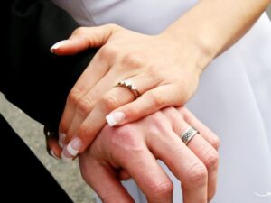 The Ultimate Guide to Choosing a Sustainable Wedding Ring