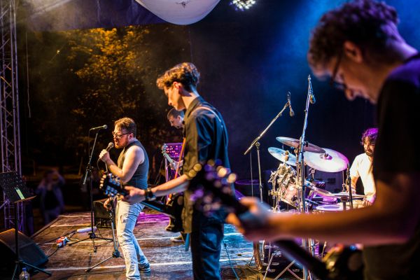 best live bands for weddings