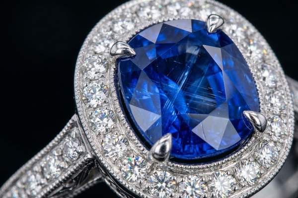 sapphire engagement rings