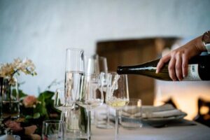 Wedding Alcohol Budget: How to Estimate Bar Costs